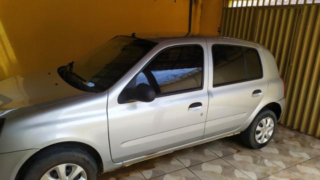 Vendo Renault Clio 1.0 flex 4 portas em perfeito estado, segundo dono! - Foto 3