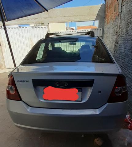 Ford Fiesta Sedan