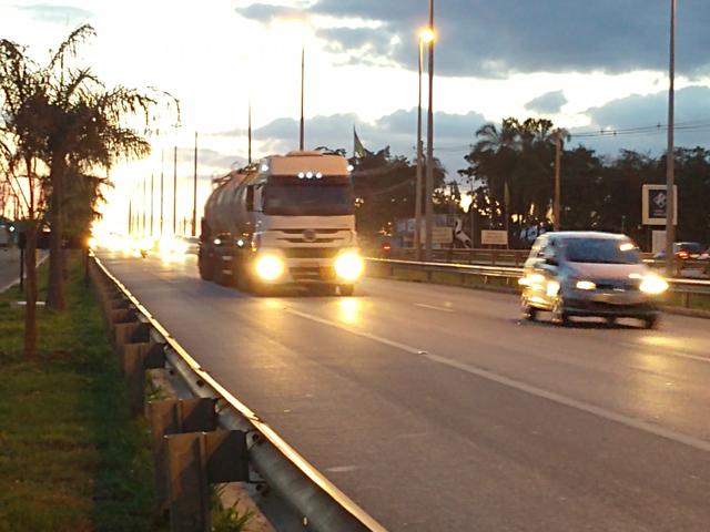 Lote comércial esquina ao lado do jd petrópolis rodovia dos romeiros saída para trindade - Foto 4
