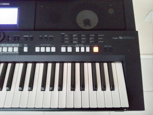 Teclado Yamaha