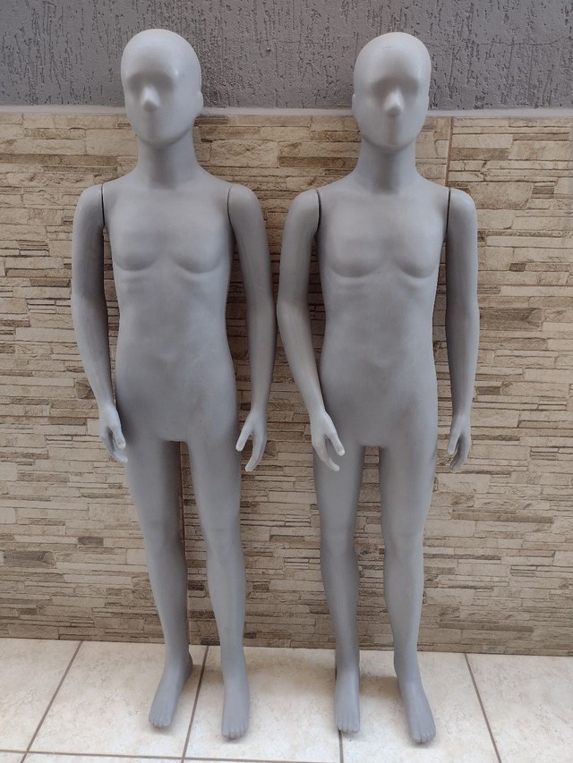 Vendo manequins esportivos lote ou avulso favor consultar o preço - Foto 2