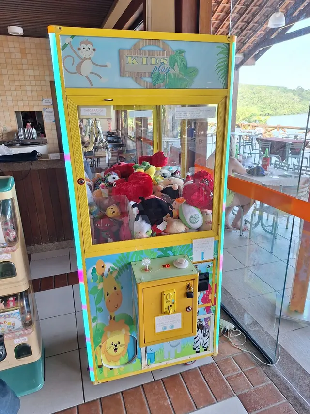 Máquina Pega Bichinho Grua Brinquedo Infantil Jogo Rosa - Cia Bebê
