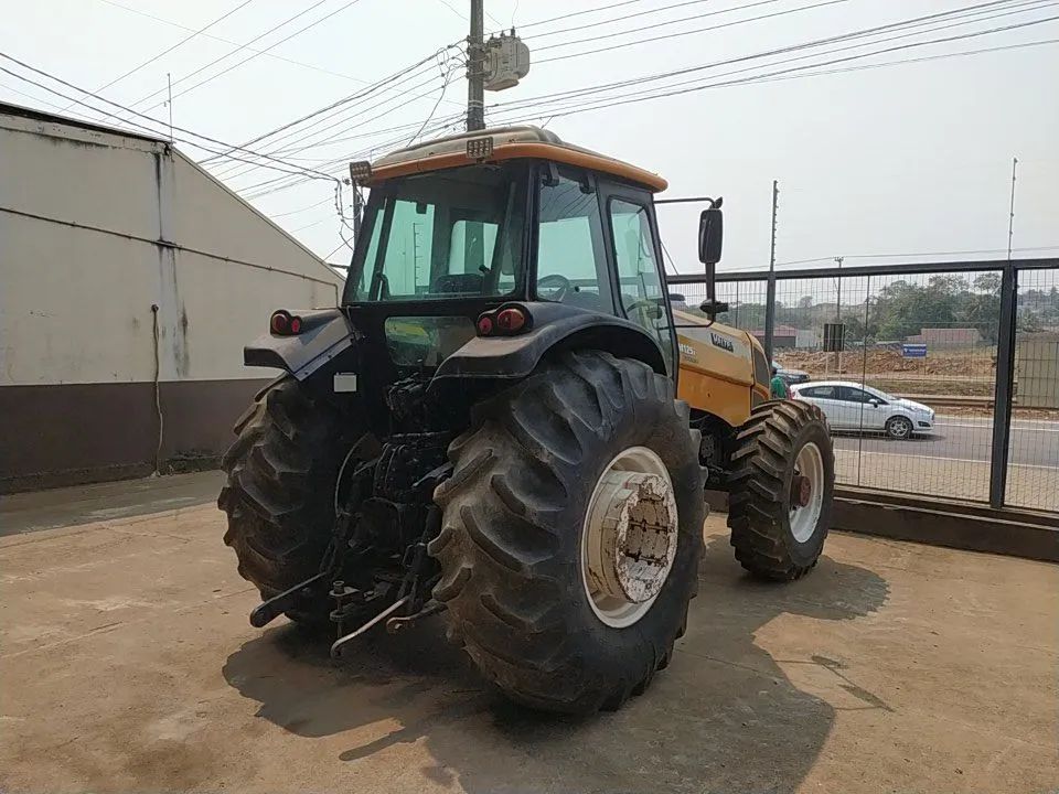 Trator Valtra BM125 com ar condicionado em Ariquemes  - Foto 5
