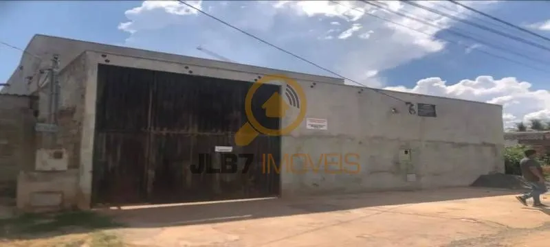 Galpão 719m² - Bairro Novo Mundo