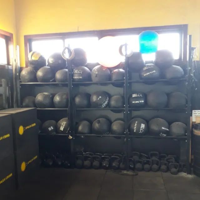 Vendo Box de Crossfit Completo - Foto 2