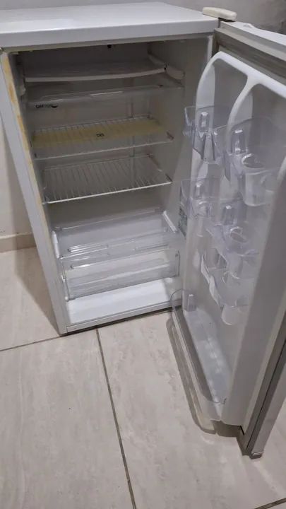 Frigobar Electrolux  - Foto 3