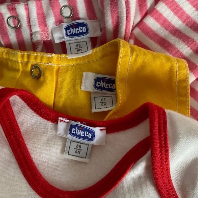 Kit 3 Peças Chicco Vestido Amarelo + Body Listrado Rosa e Branco Desenhado Tamanho 9 Meses - Foto 5