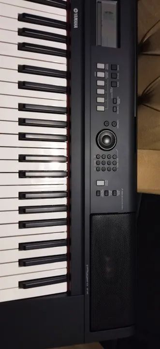 Piano Digital e arranjador Yamaha Piaggero NP V60 76 teclas. Leia