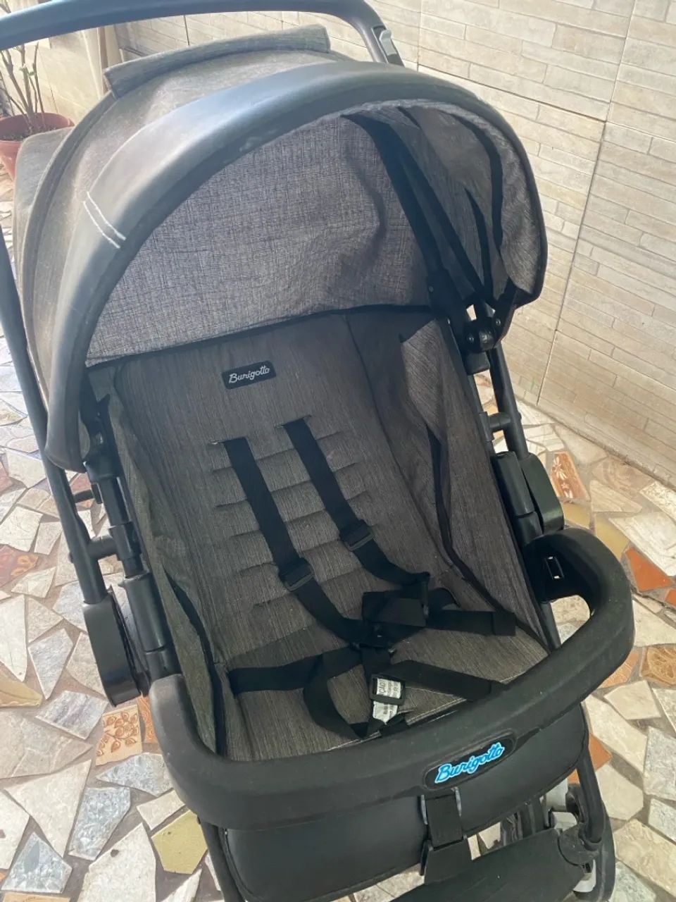 Carrinho de bebê burigotto , usado umas 5x somente - Foto 2