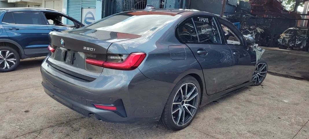 Sucata BMW 320i 2.0 2021