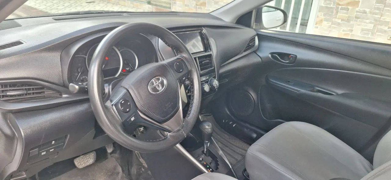 Toyota Yaris  - Foto 3