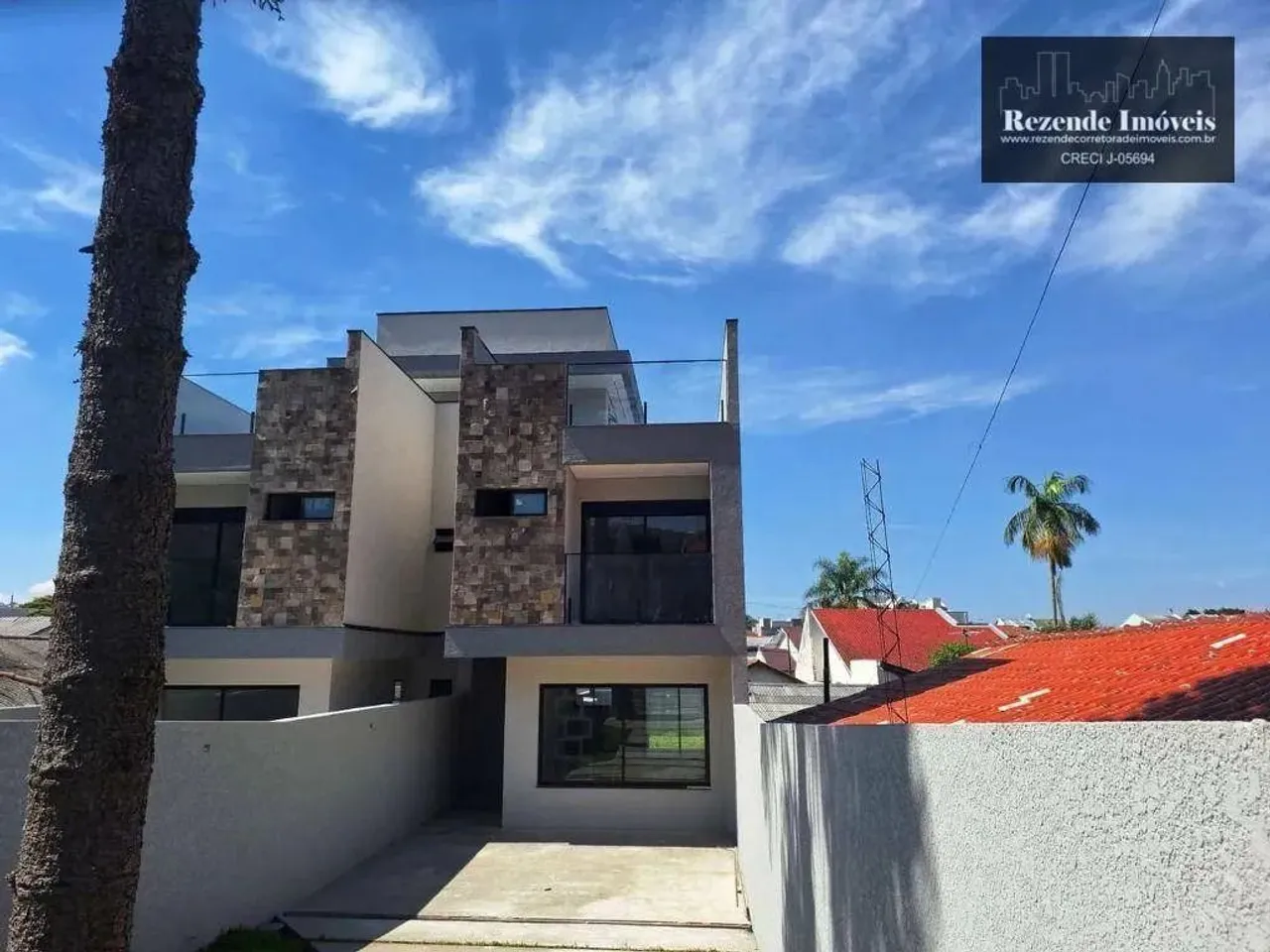 Excelente sobrado a venda no Xaxim