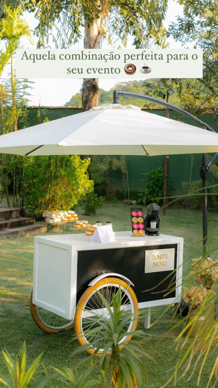 Lateral Suspended Umbrella