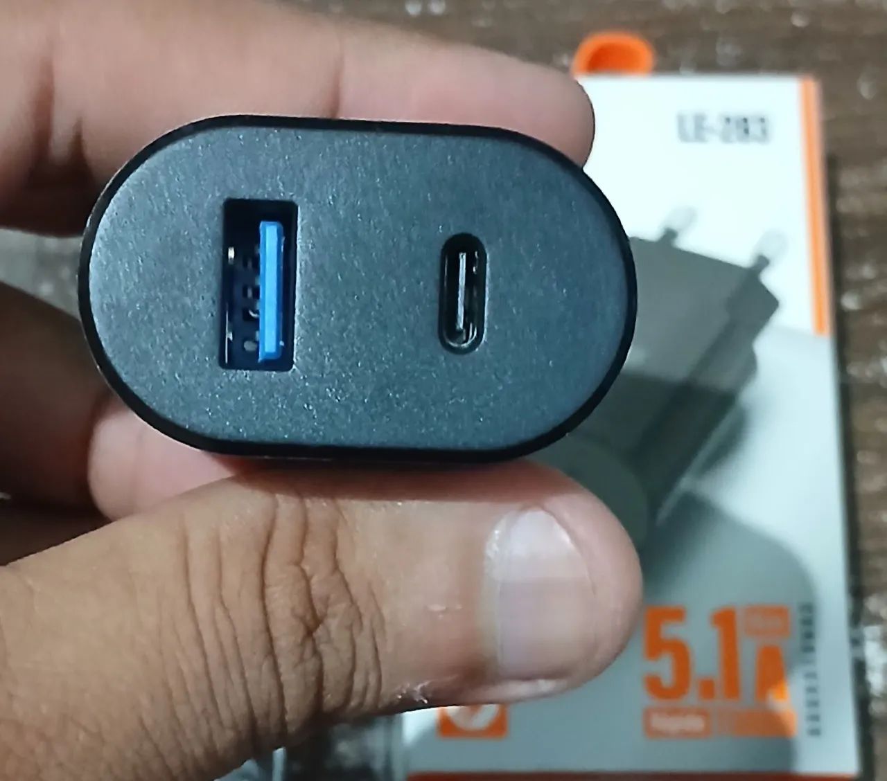 Fonte 2 entrada USB e tipo carregamento rápido 38W - Foto 3