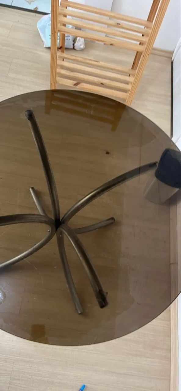 Mesa de centro em vidro e metal - Foto 2