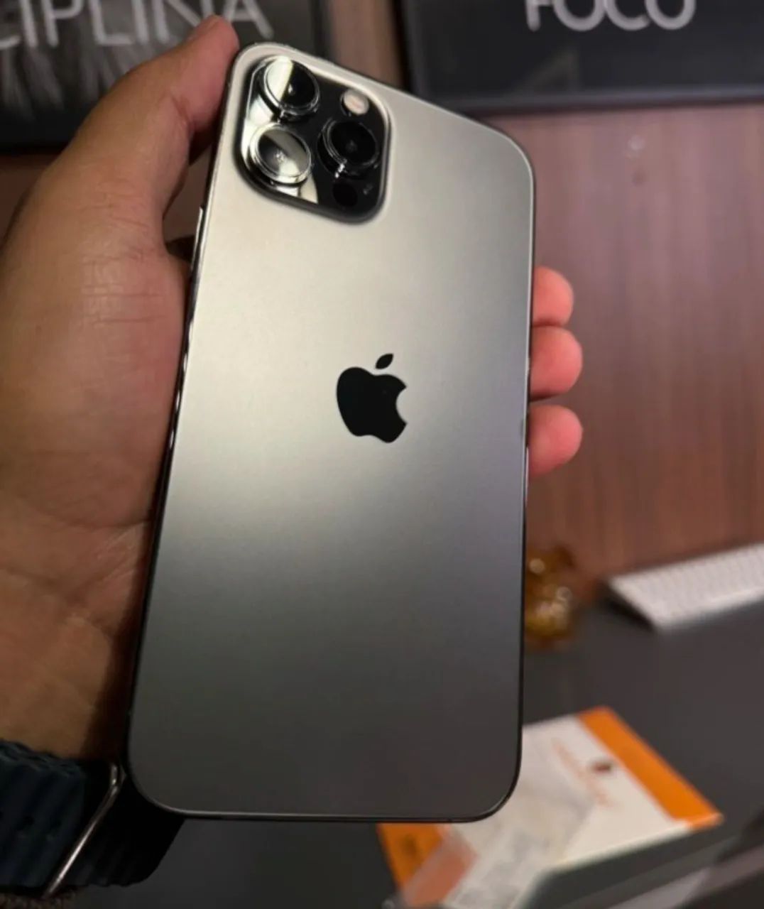 セール　iPhone 12 Pro Max グレー 128GB Apple iPhone 12 Pro Max 128GB 5G - Vitrine - Tela Super Retina XDR