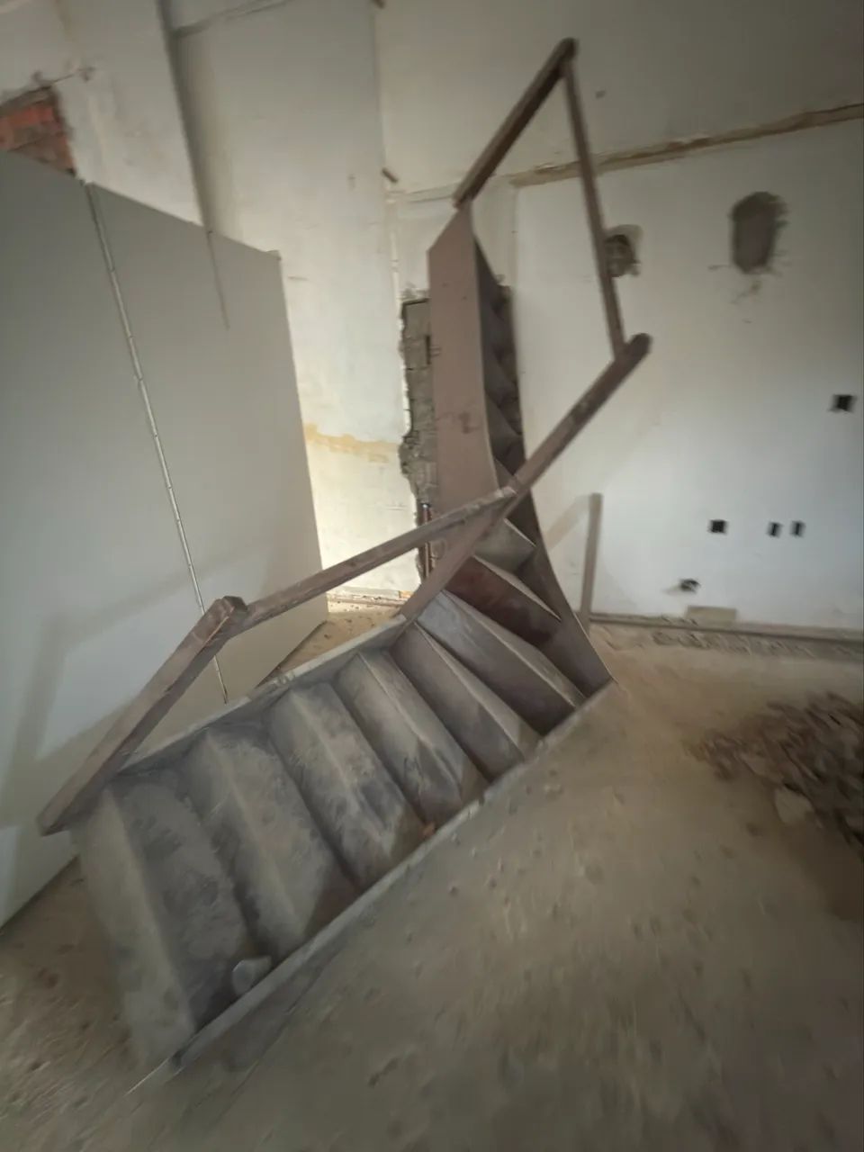 Escada madeira  - Foto 2