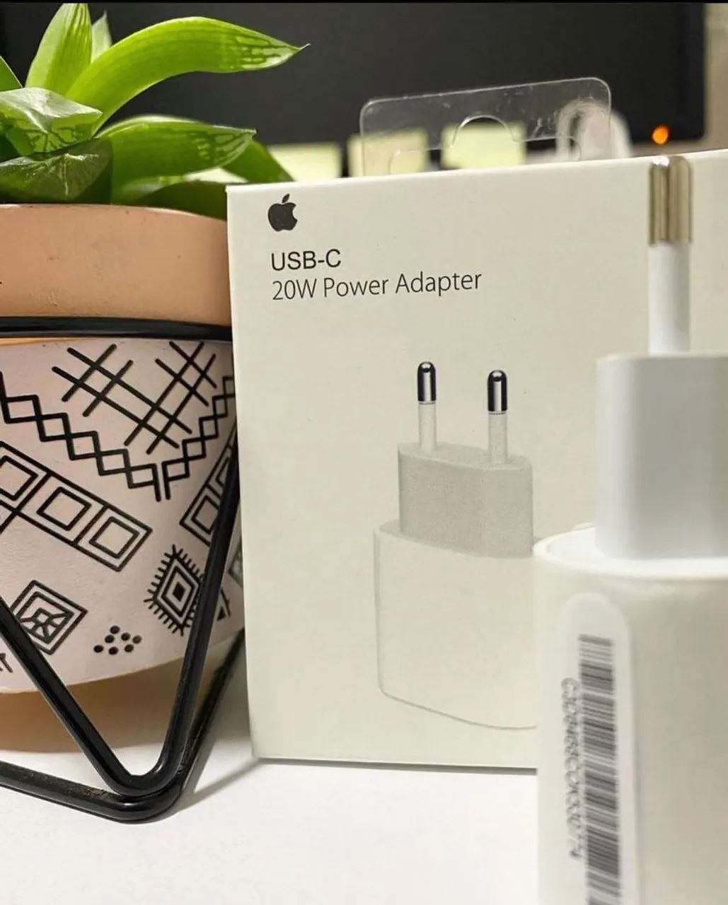Carregador Apple USB-C 20W original  - Foto 2