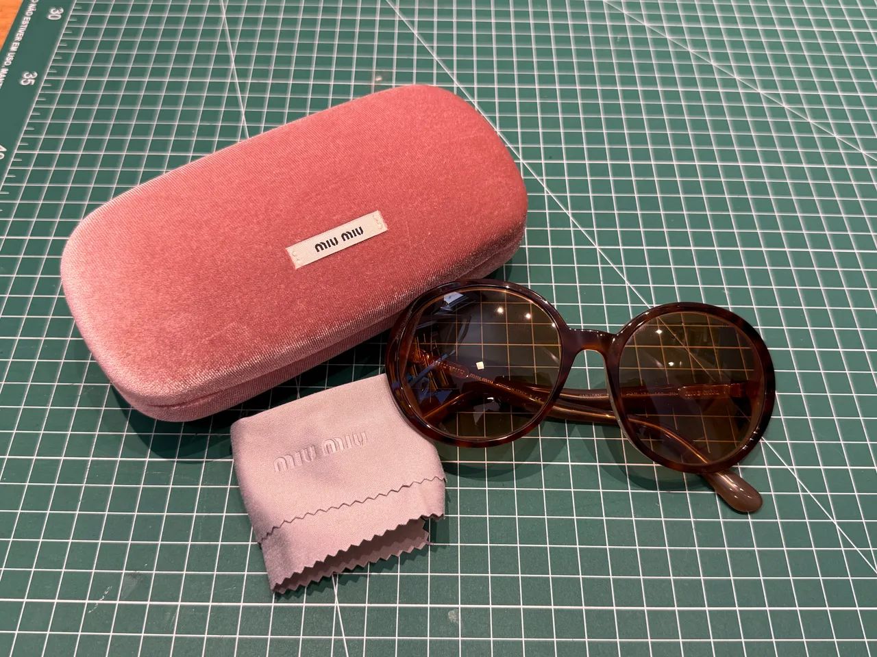 Óculos MiuMiu Feminino tartaruga
