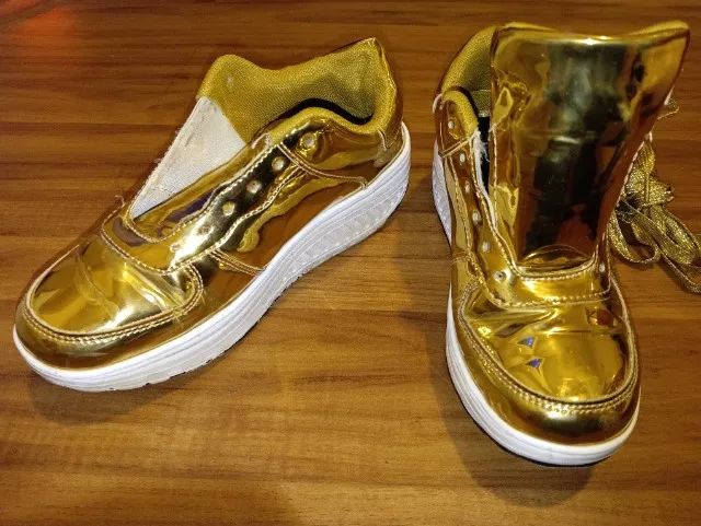 tenis ouro - Foto 4