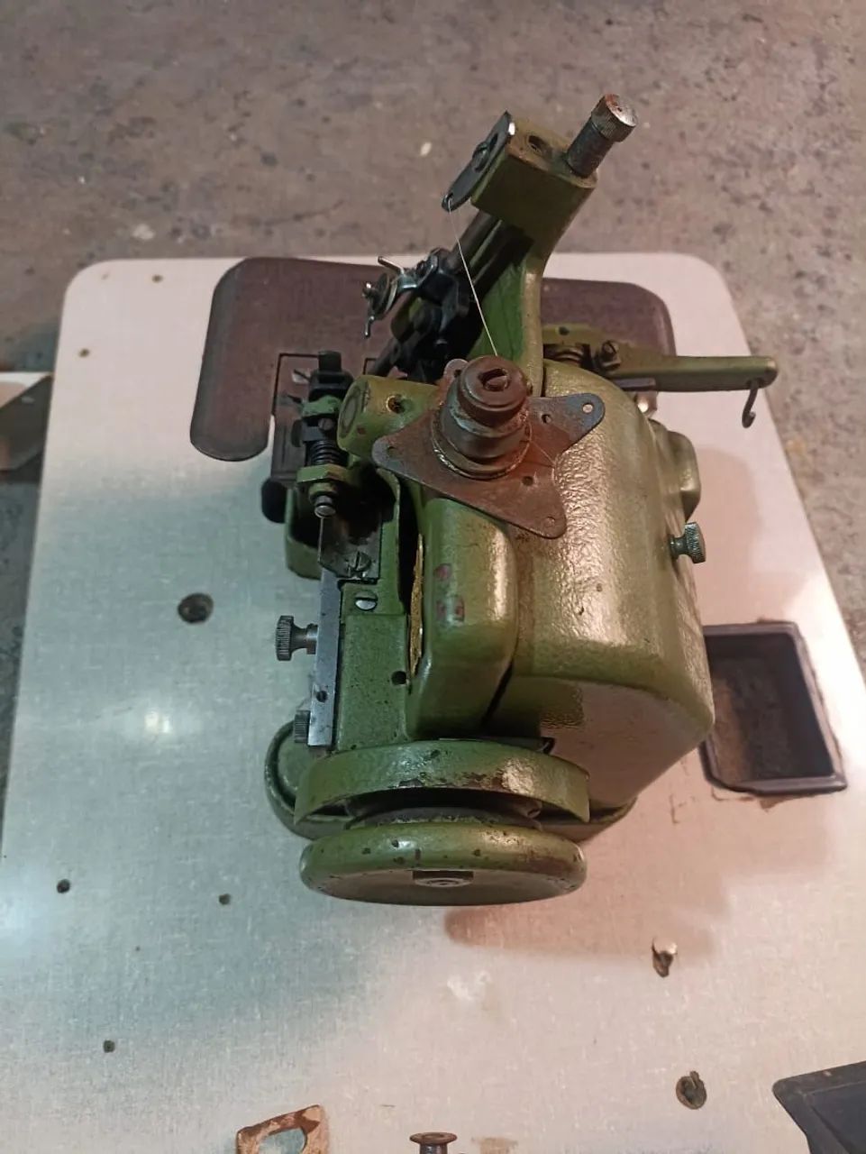 Máquina de costura overclock chinesinha  - Foto 2