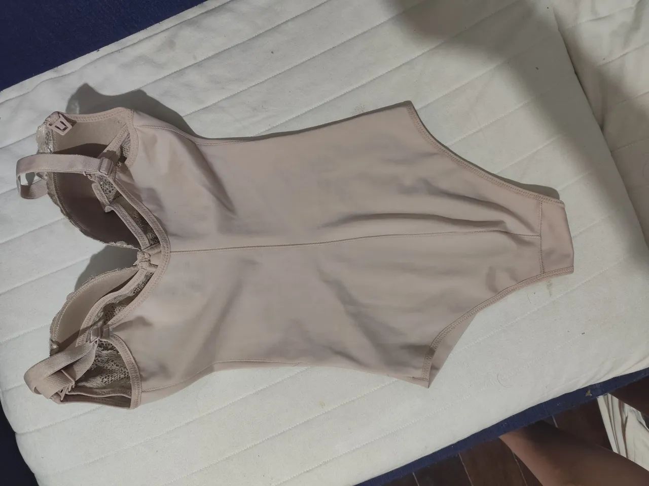 Body Modelador Pós Parto com renda nude Tam 42  - Foto 4