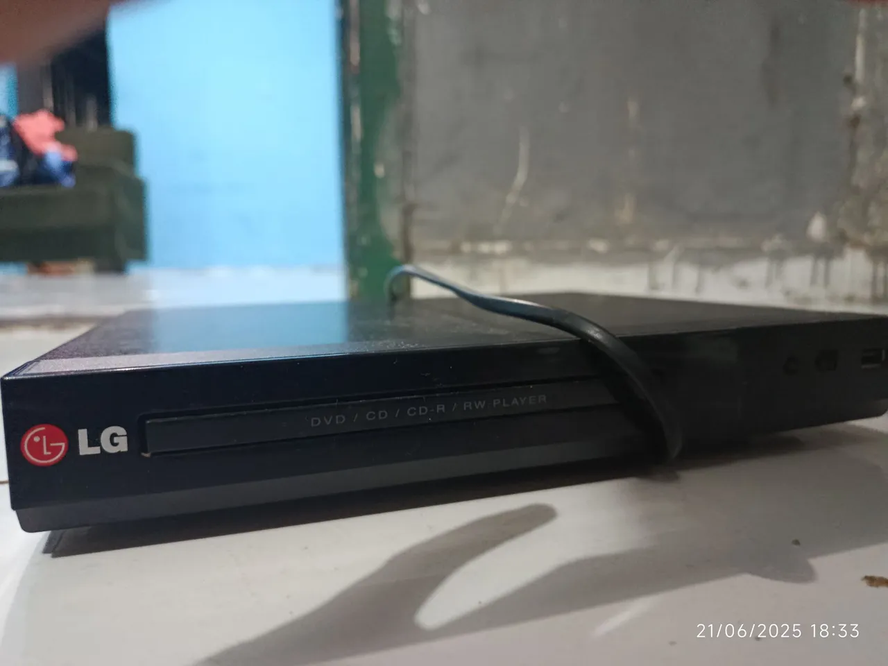 Vendo esse dvd da LG ,que roda Dvd vídeo,Dolby digital,Plays Windows mídia,Divx