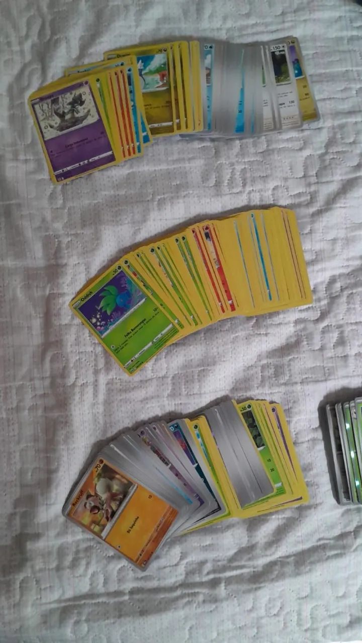 Lote 100 Cartas Pokemon TCG Copag sem repetidas - Foto 2