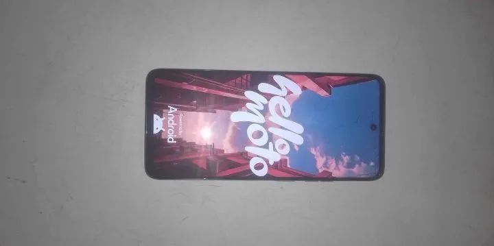 Moto g35 5g bloqueado e com trincos - Foto 5