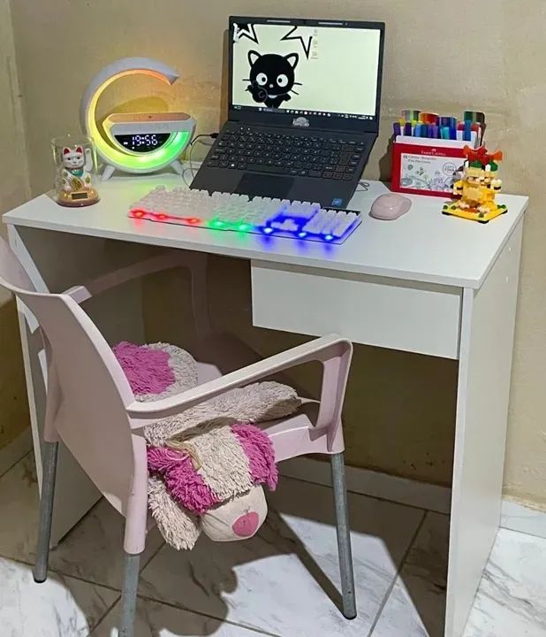 Mesa com gaveta nova em mdf 