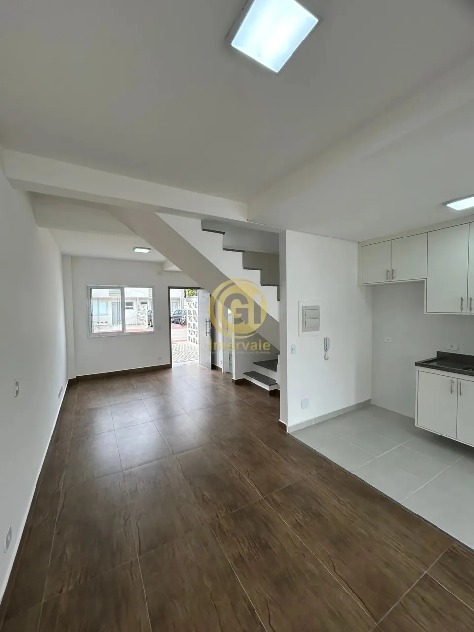 CASA EM CONDOMÍNIO FECHADO PARA LOCAÇÃO/ALUGUEL NO JD. SANTA MARIA EM JACAREÍ/SP