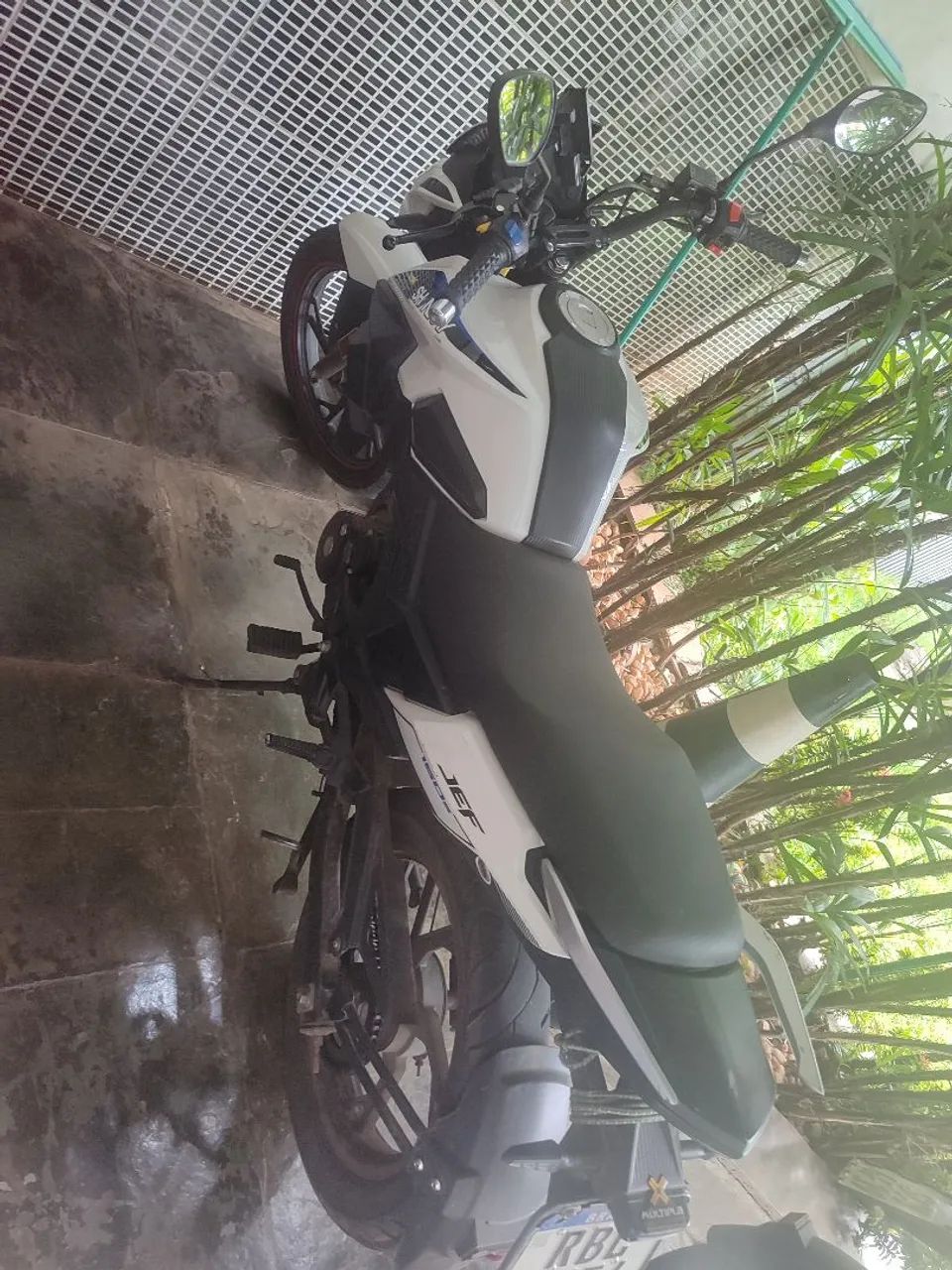 Moto com aquisição 