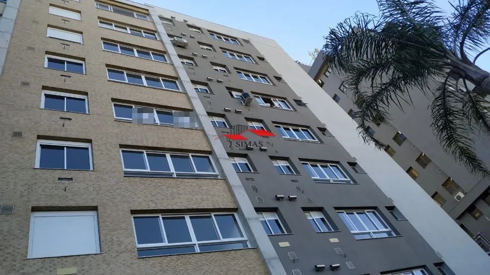 Apartamento (Padrão), com 2 quartos e 2 banheiros à Venda, 66 m² em Porto Alegre/RS