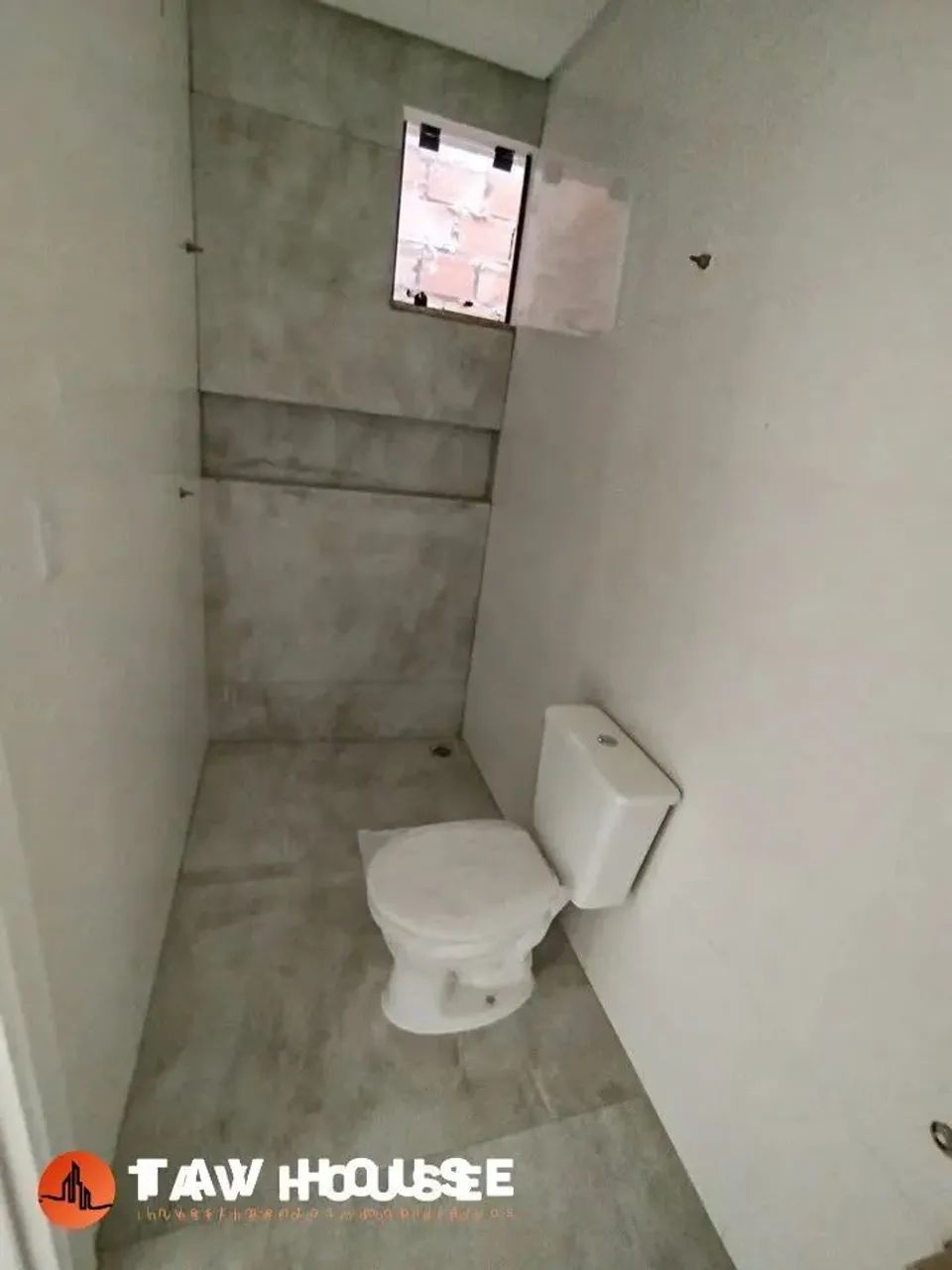 Apartamento no segundo piso com churrasqueira e porcelanato, próximo à praia do Grant - Foto 4