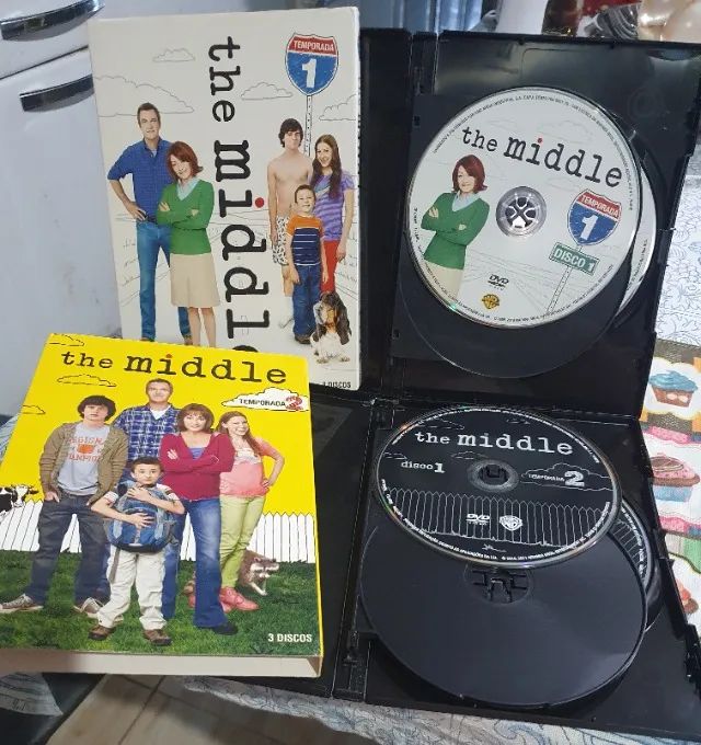Coleção Box DVD The Middle com 2 temporadas (6 Discos) Original Raridade - Foto 5