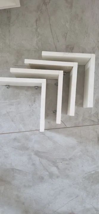 Vendo 3 Nichos + 4 Prateleiras de Canto em L MDF branco 