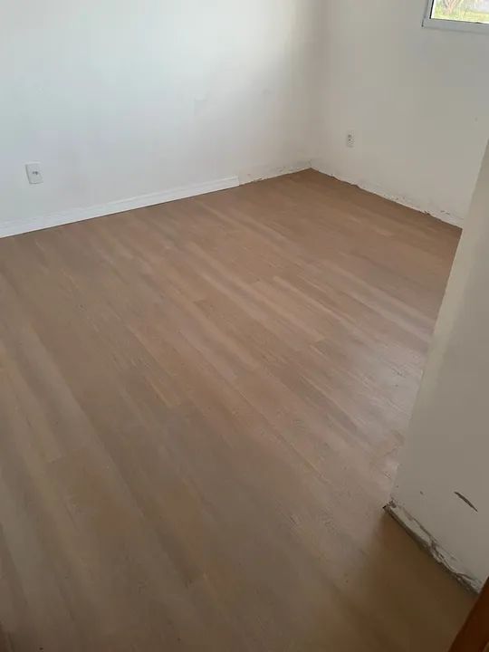 Piso Vinílico - Rodapé e Instalação - Foto 5