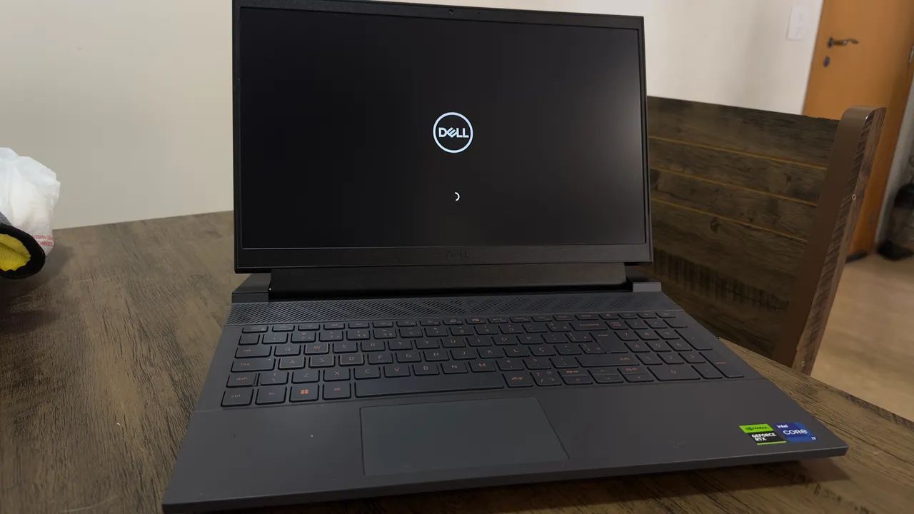 Dell G15 5530 - i7 13ª gen - RTX 3050 6GB - 16GB RAM - 512GB SSD - Excelente estado!
