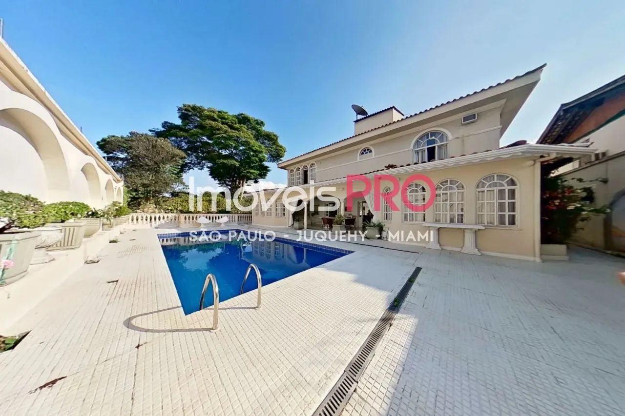 Exclusiva Casa de Cinema no Jardim Everest, Cidade Jardim, com 5 suítes e 700 m² de terren