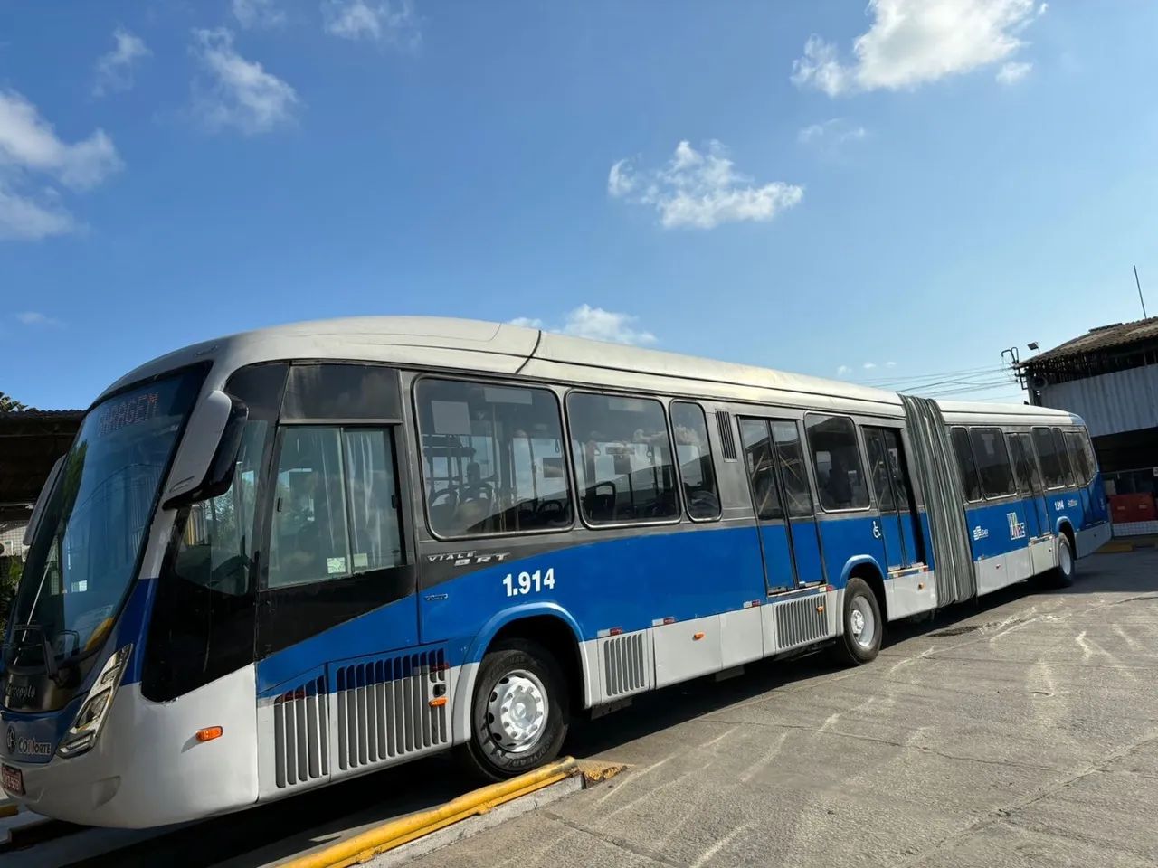Ônibus articulado Marcopolo Viale BRT Volvo B340m ano 2014