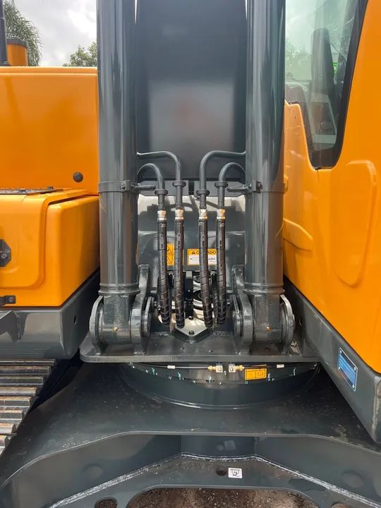 ESCAVADEIRA ano2025 HYUNDAI R220 ANO 2025 - Foto 2