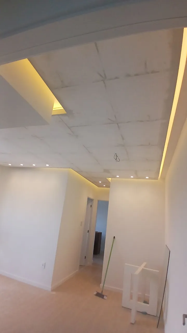 Revestimento de Teto com Iluminação embutida