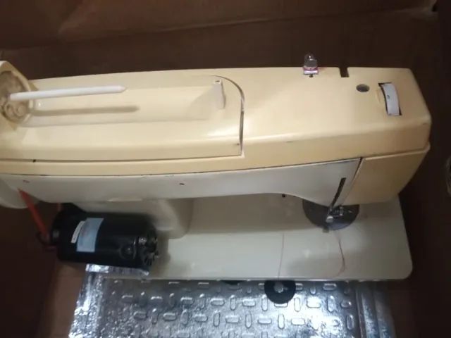 Máquina de Costura Singer Facilita 36 - Foto 3