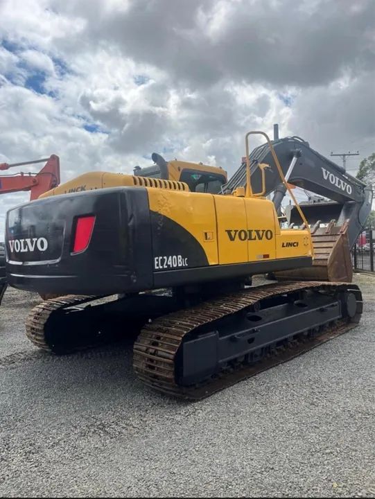 Escavadeira Volvo - Foto 2