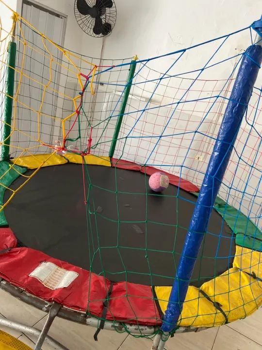 Pula pula - Cama elástica infantil com estrutura resistente - Foto 3