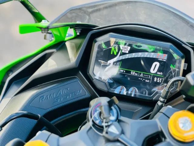 Kawasaki Zx-4r 2025 - 1426429804 | OLX