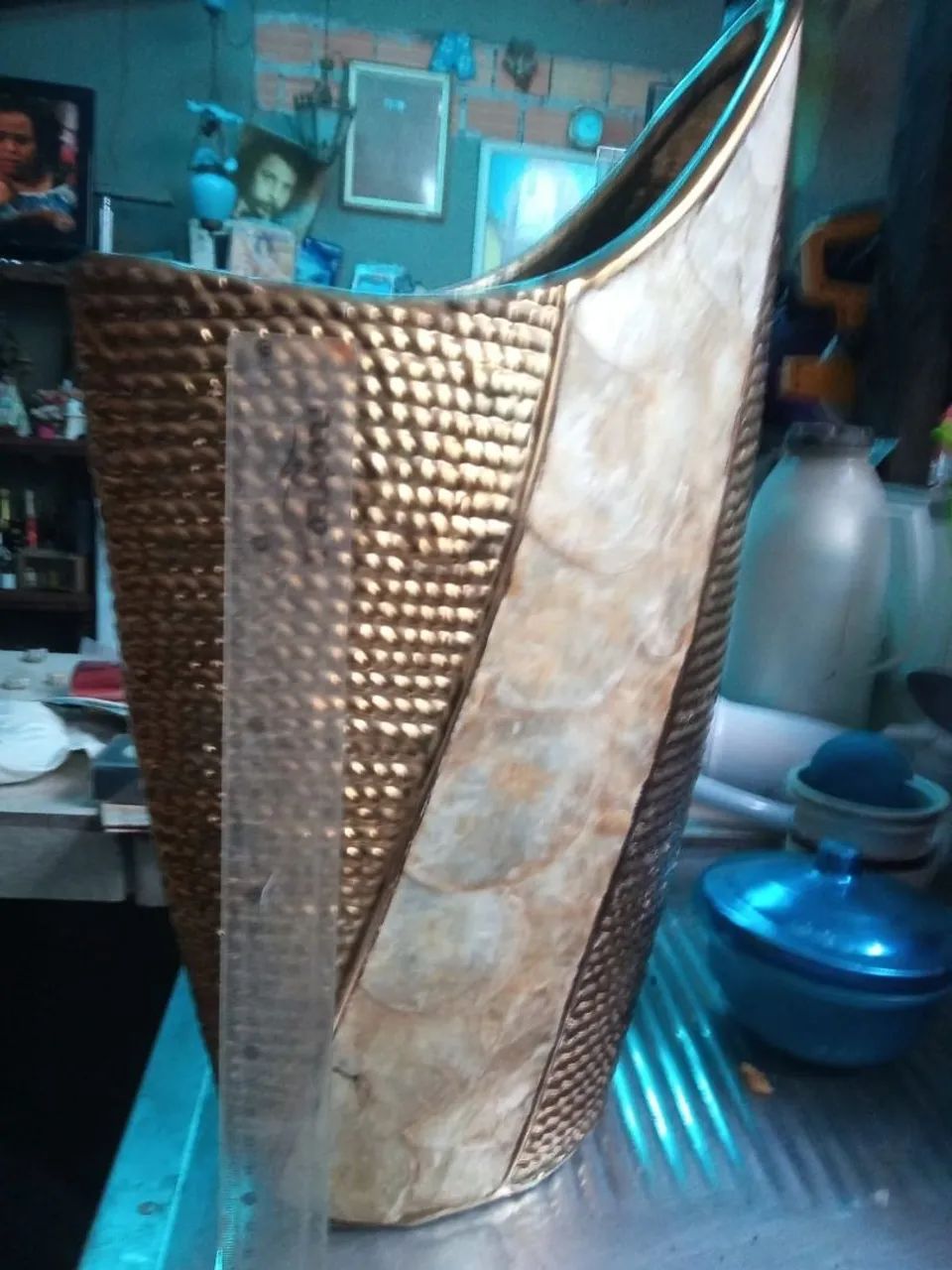 R$75 Vaso trabalhado estilo pirarucu.