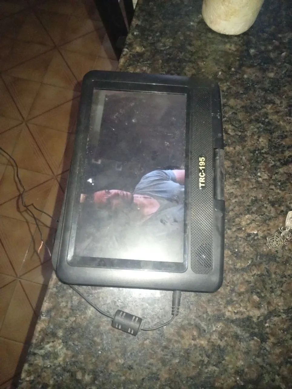 DVD Player Portátil TRC-195 - Foto 4