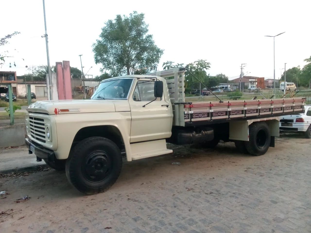 FORD F600  - Foto 2