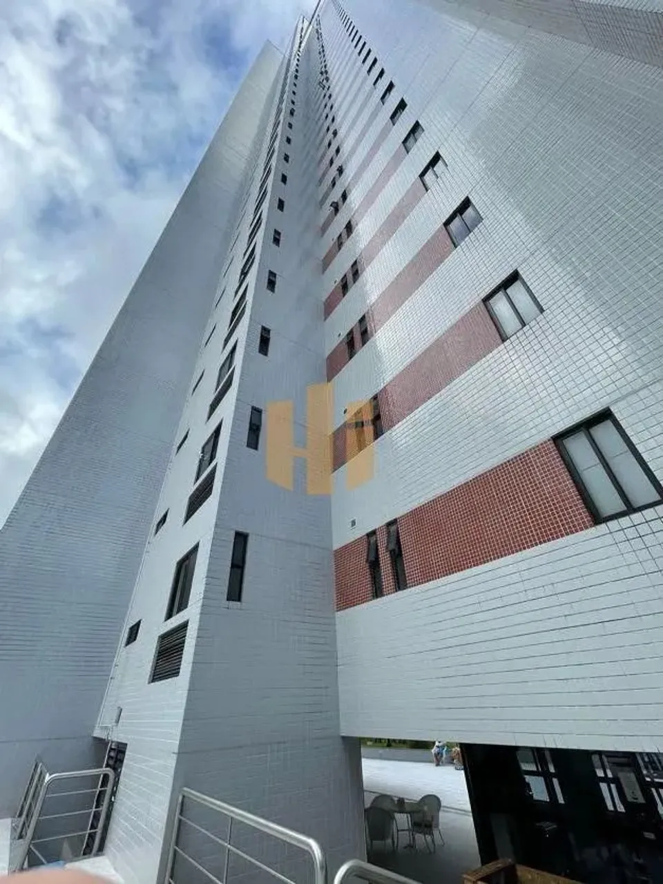 Apartamento para locação em Casa Forte - Edf. Maria Diva